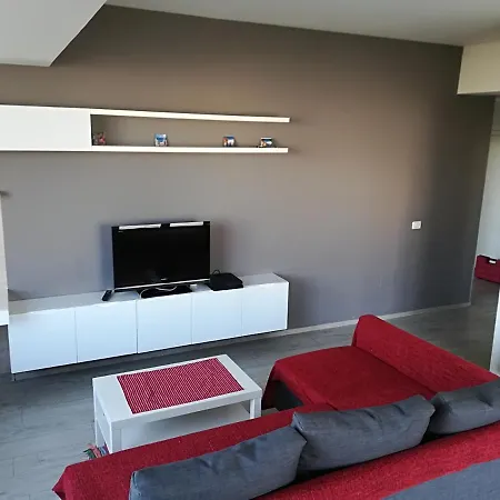 Apartament Lake Side 2 Apartment *