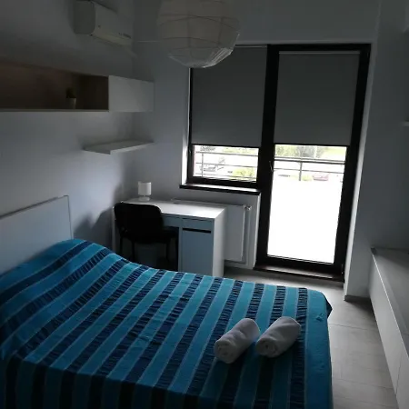 Apartament Lake Side 2 Apartment *